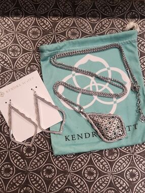 Kendra Scott Silver Filigree Pendant Necklace with Silver Openwork Earrings